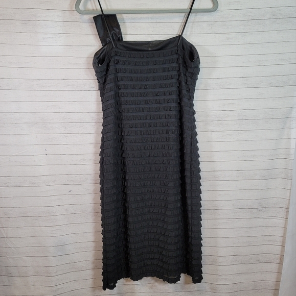 VINTAGE JOSEPH RIBKOFF RUFFLE TIERED LITTLE BLACK DRESS, W FRONT SATIN BOW, SZ 8 - Picture 8 of 14